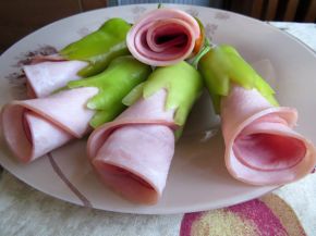 Photos 1 от рецепта за Roses from ham and green peppers
