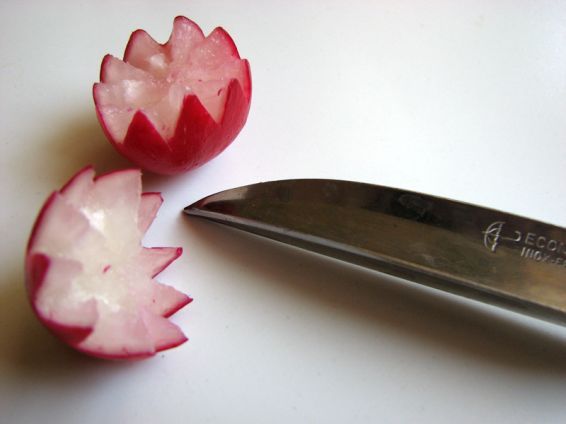 Photos 5 от recipe за Flowers from radishes