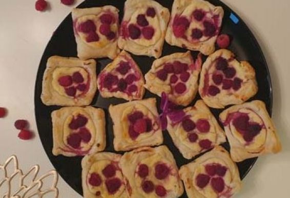 Photos 3 от recipe за Rasperry danishes - a charming pastry from Denmark