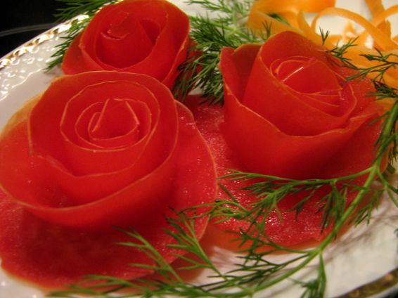 Photos 2 от recipe за Roses from tomatoes